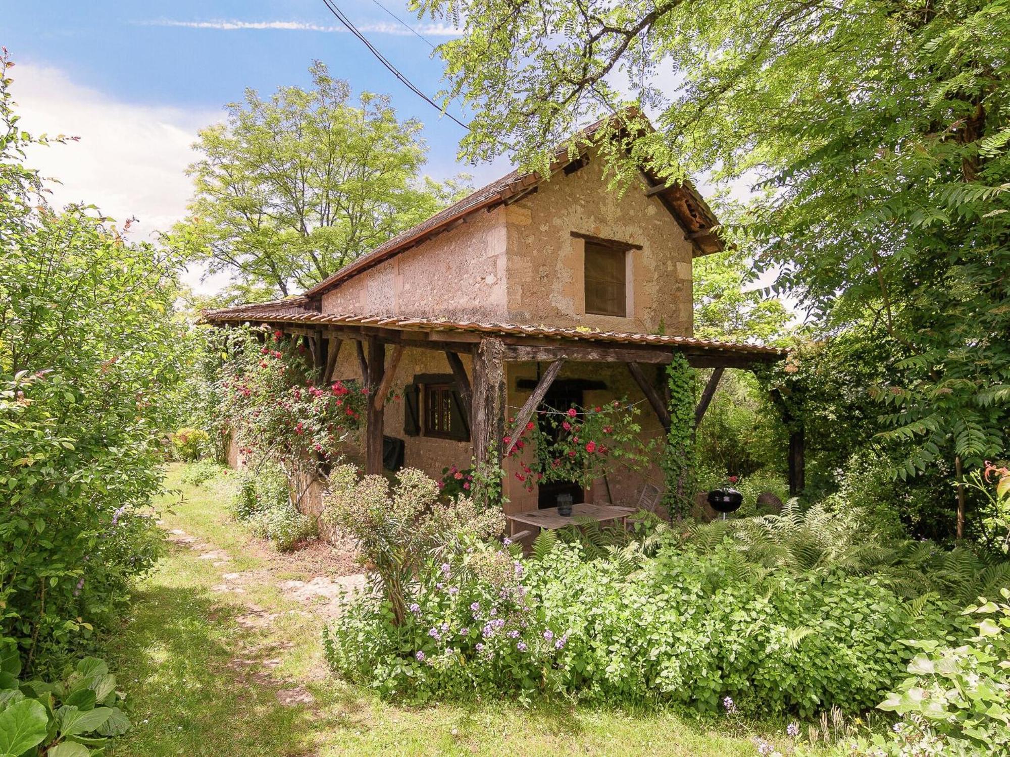 Cottage In Les Eyzies De Tayac Sireuil With Pool 메이랄 외부 사진