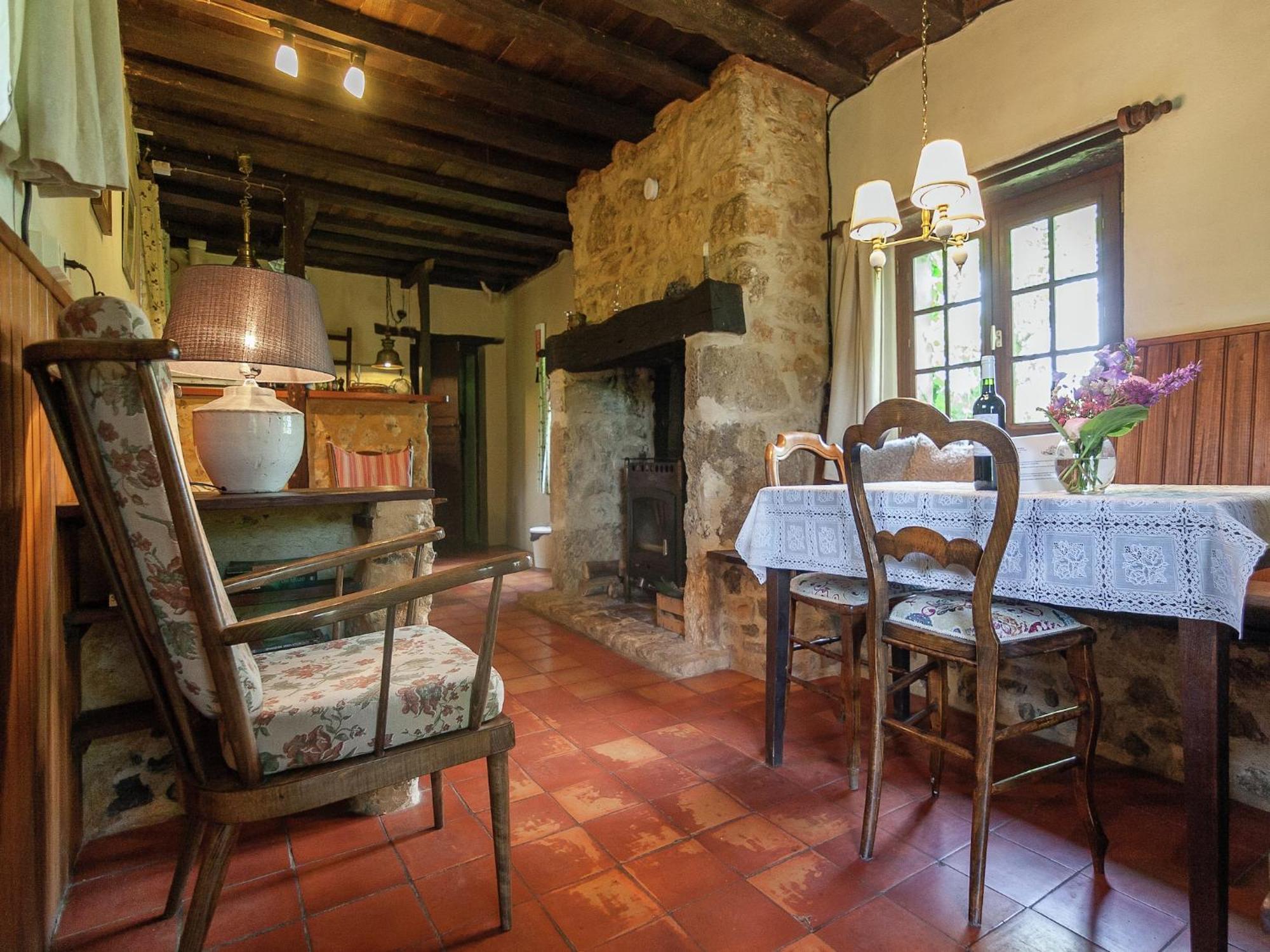 Cottage In Les Eyzies De Tayac Sireuil With Pool 메이랄 외부 사진