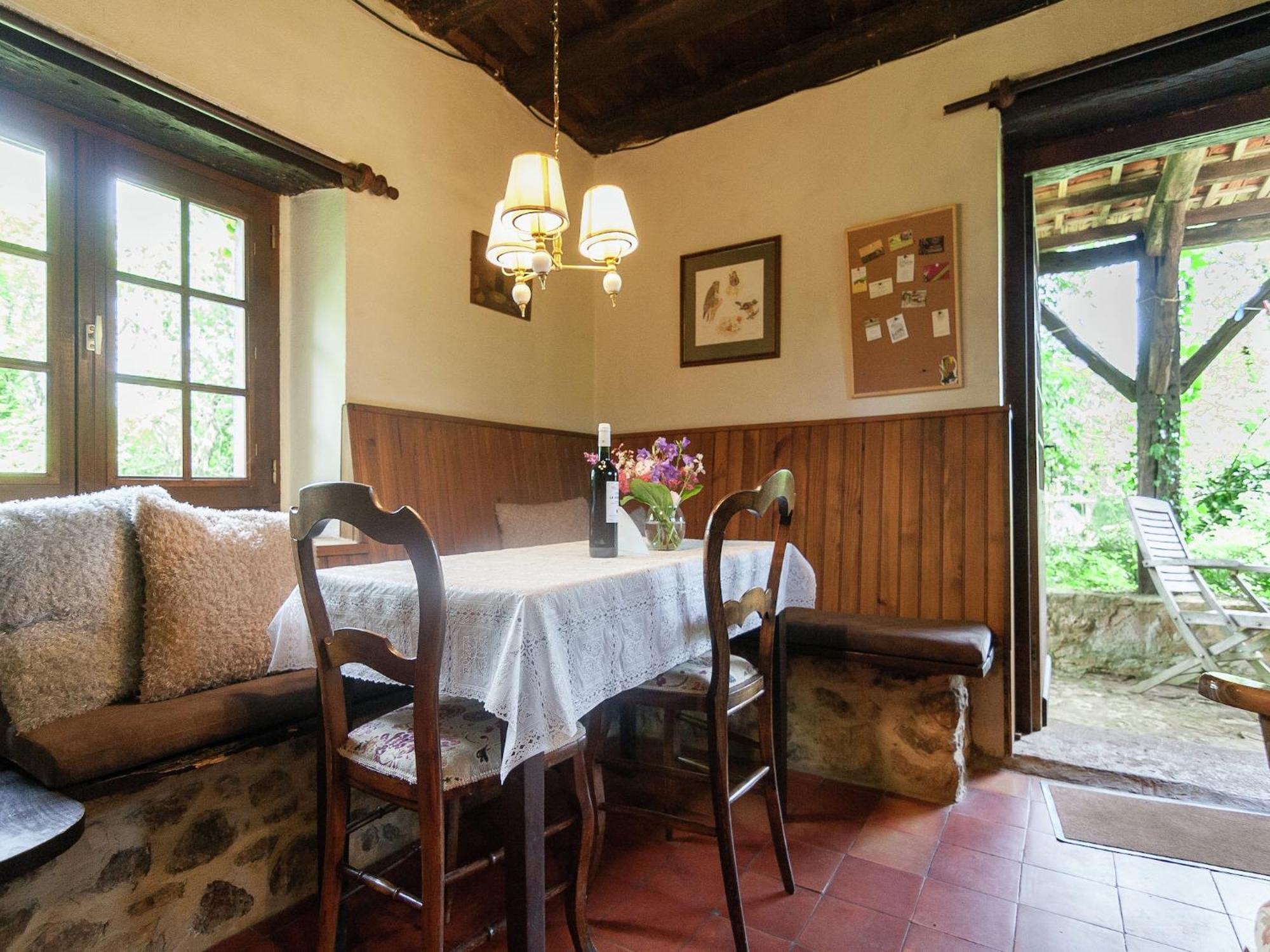 Cottage In Les Eyzies De Tayac Sireuil With Pool 메이랄 외부 사진