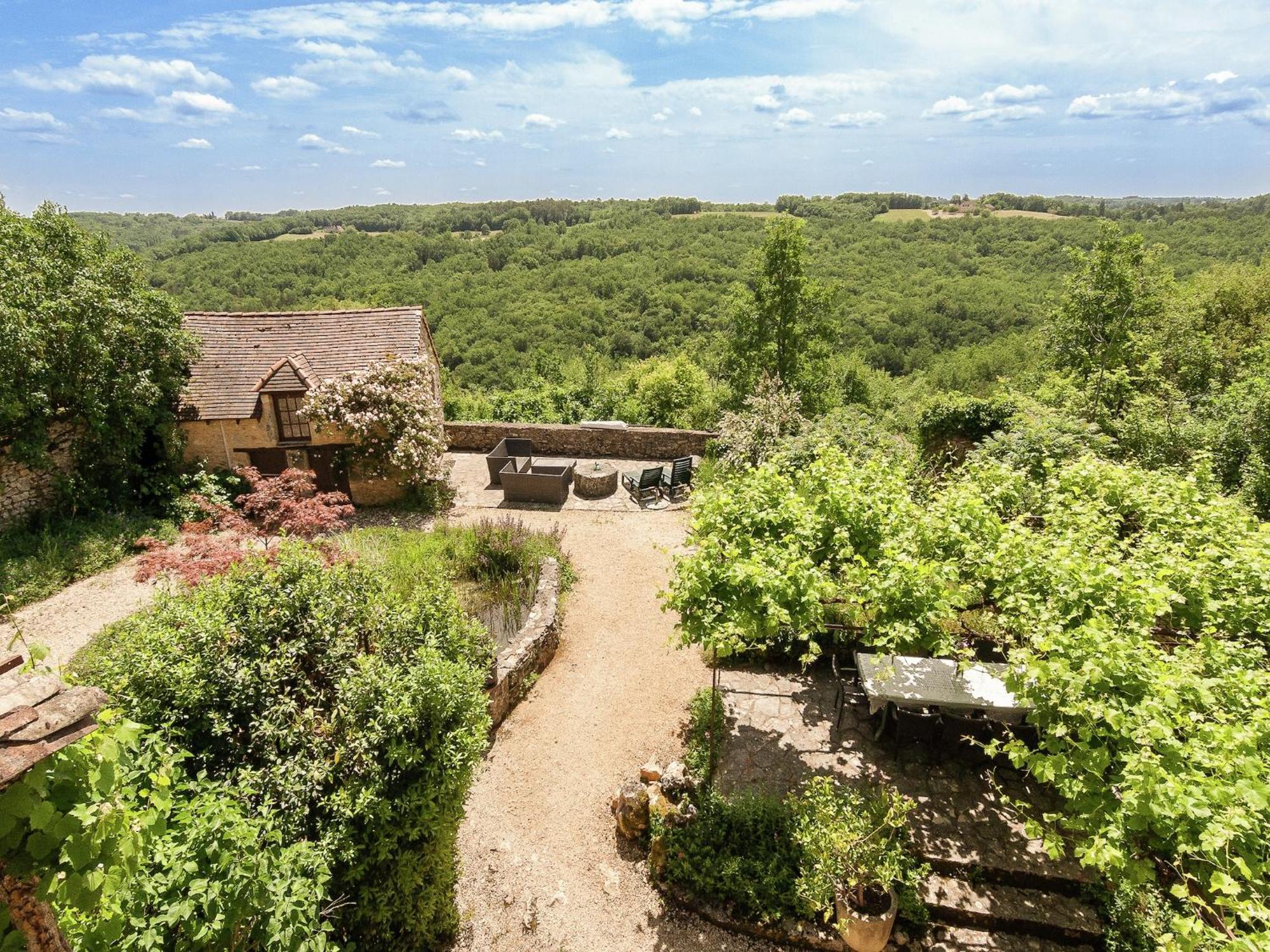 Cottage In Les Eyzies De Tayac Sireuil With Pool 메이랄 외부 사진