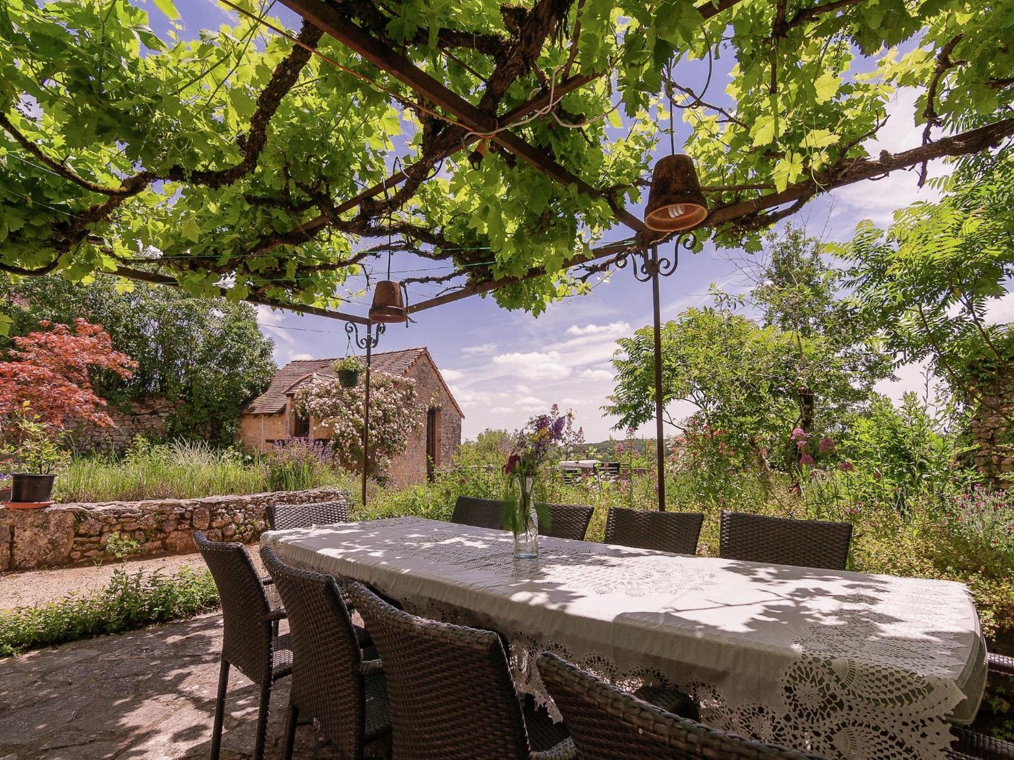 Cottage In Les Eyzies De Tayac Sireuil With Pool 메이랄 외부 사진